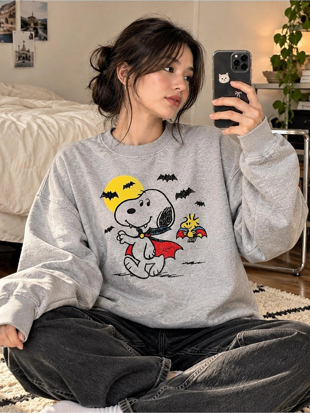 Gildan Snoopy Vampire Halloween Sweatshirt